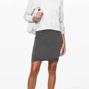 Lululemon Boulevard Bliss Skirt Size 6 Heathered Grey